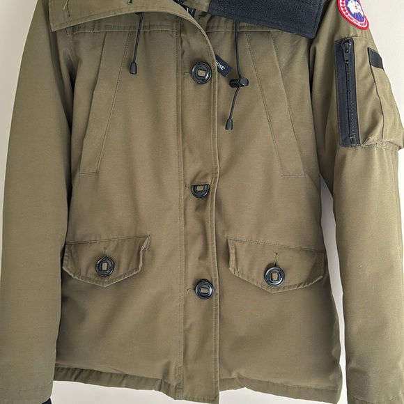 CANADA GOOSE MONTEBELLO PARKA MILITARY GREEN - Picture 5 of 15